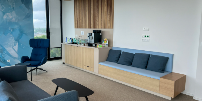 Showroom sur mesure + mobilier